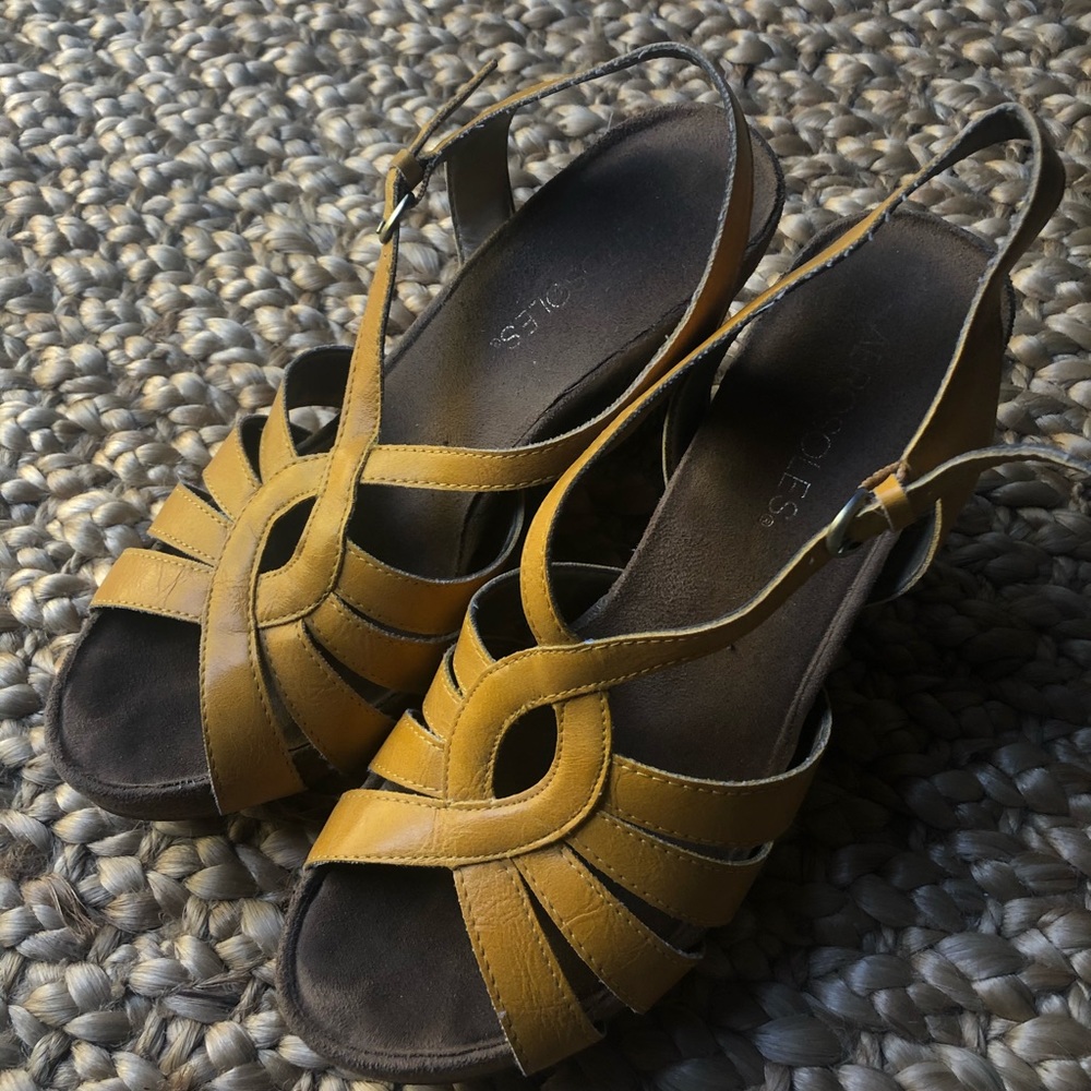 Yellow Wedges
